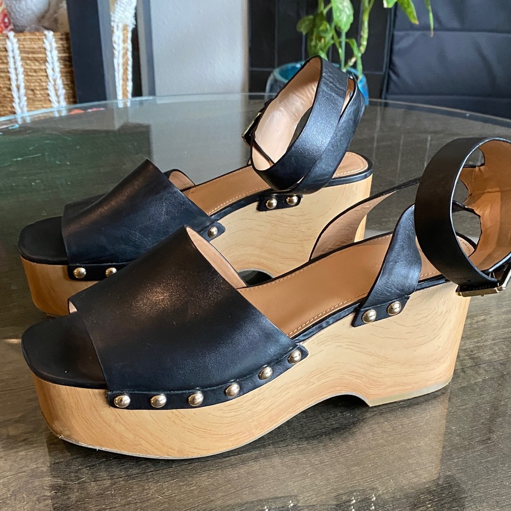 Marc Fisher Black and Tan Platform Sandals